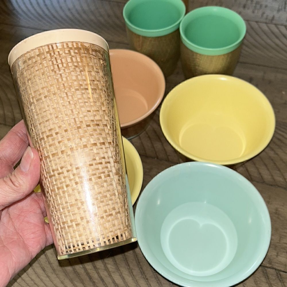 1970’s 🌸 Tropical 🌴 Raffia Breakfast Set. Fabulously Retro & Practical - Picture 8 of 16
